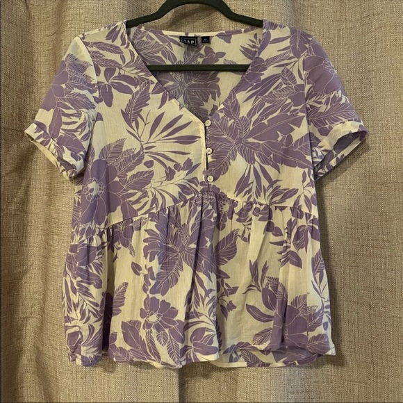 V Neck Button Peplum Top - Picture 2 of 2